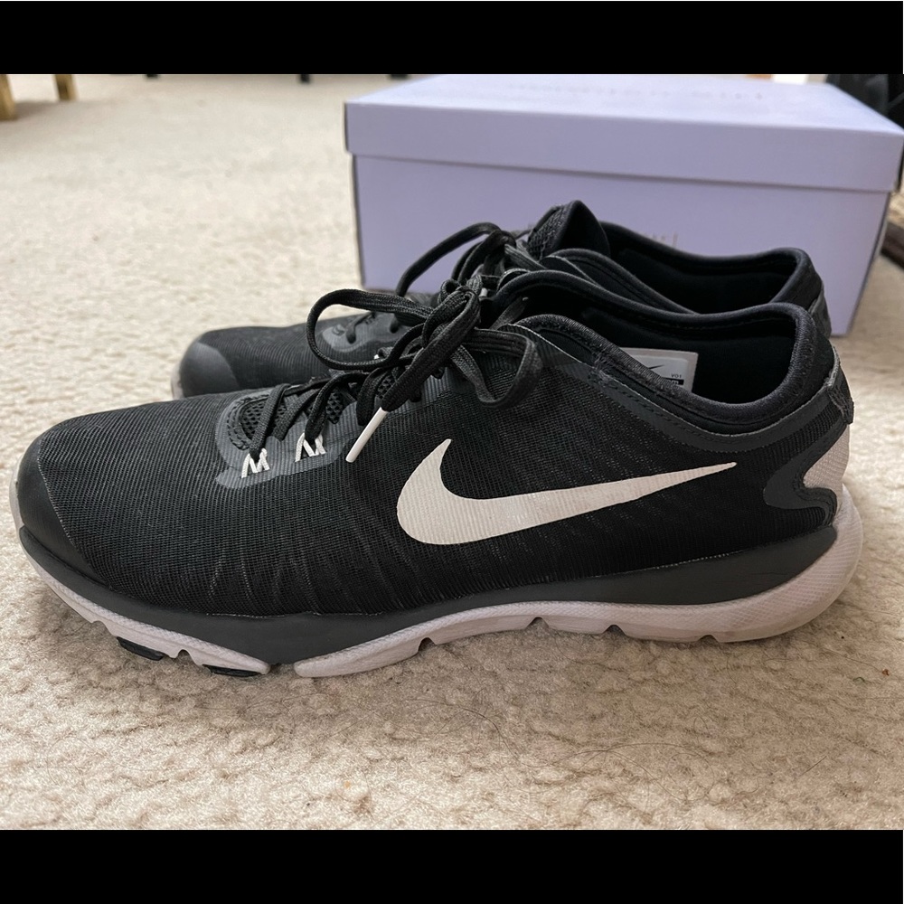 Nike Training Flex Supreme TR4 - Women’s Size 9 - Black & White